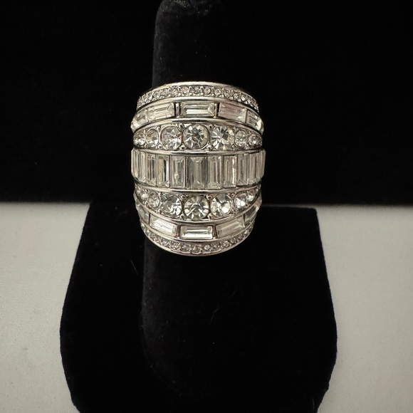 Silver Tone Crystal Rhinestone Ring - Picture 1 of 4